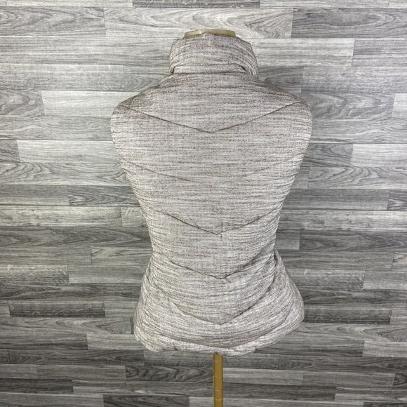 GAP Snap & Full Zip Up Sleeveless Beige Quilted Puffer Vest Women's Size Medium - Picture 2 of 11